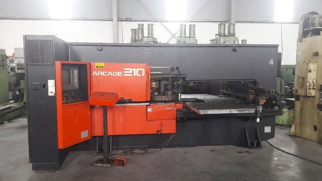 Máy đột sàn CNC Amada 210